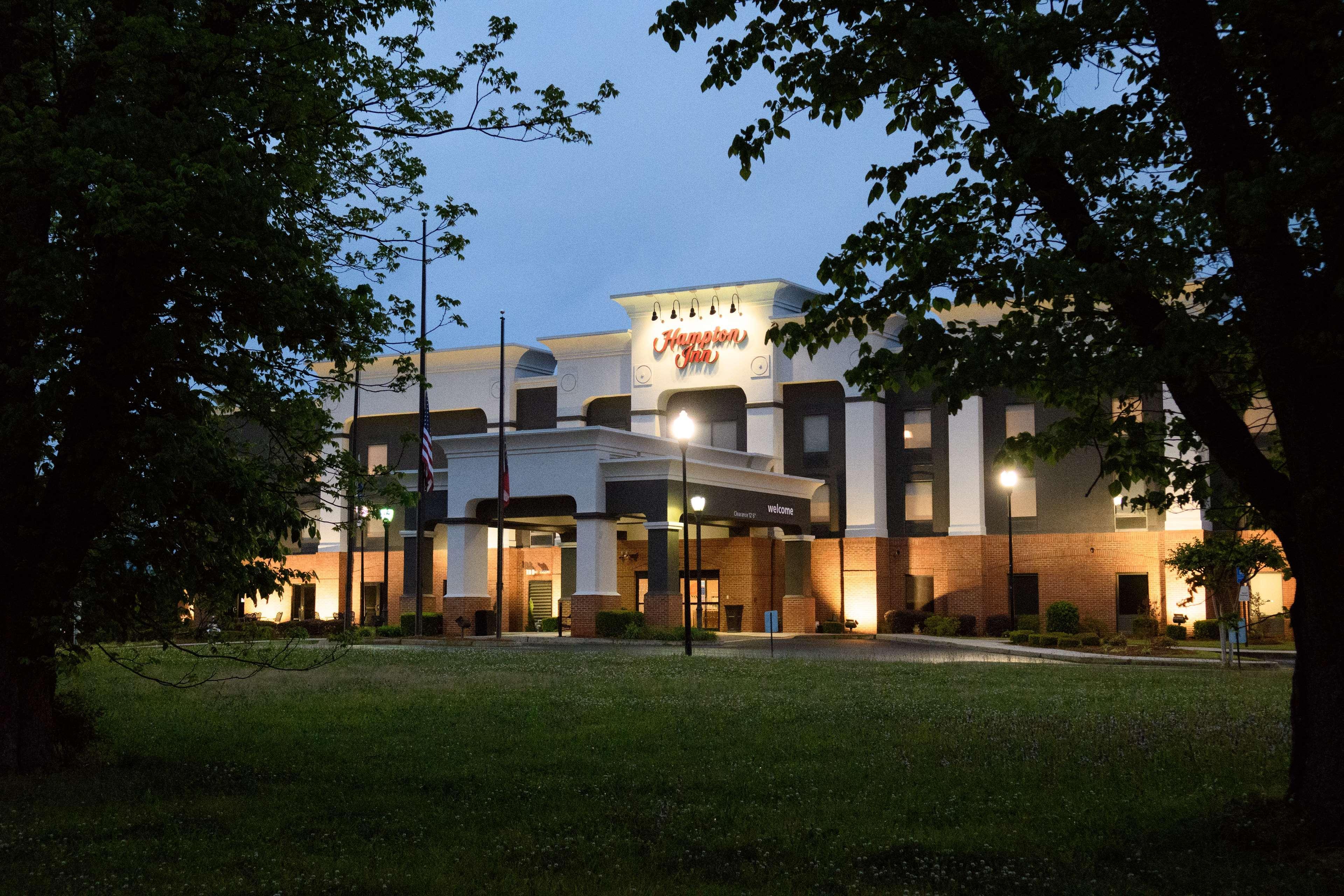 Hampton Inn Fayetteville Eksteriør bilde
