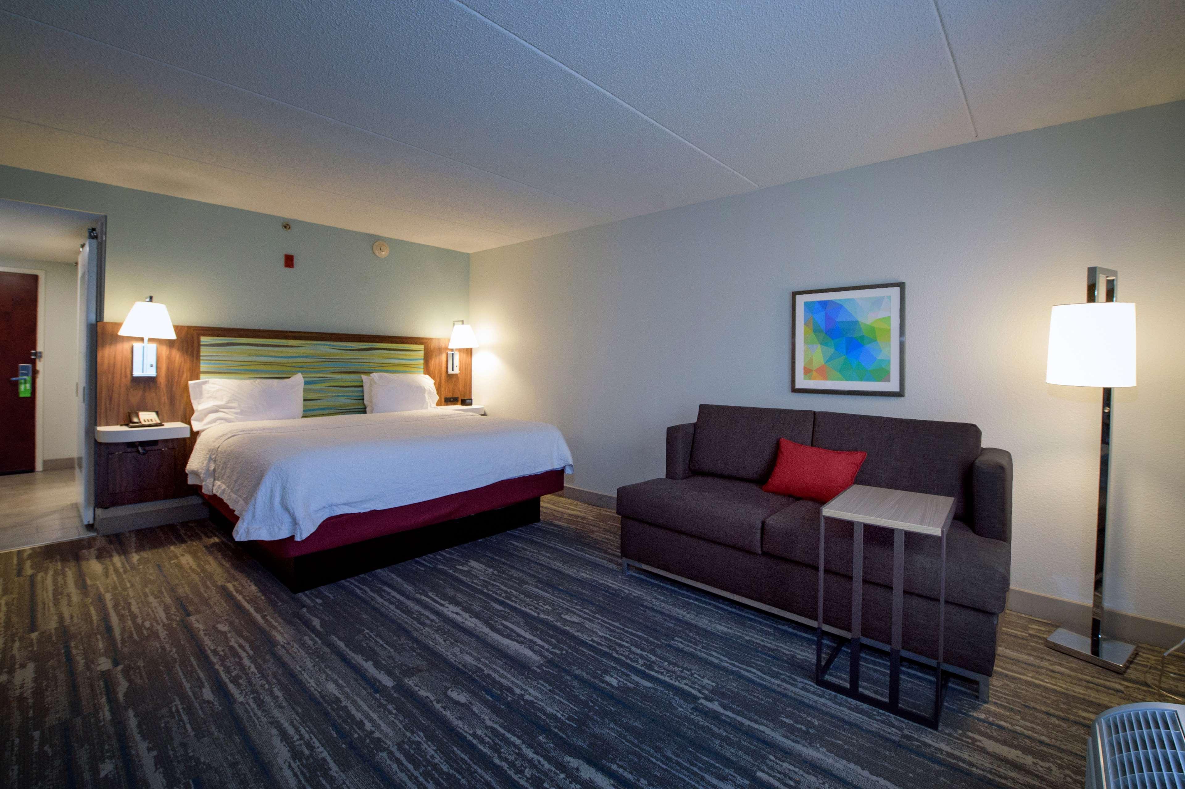 Hampton Inn Fayetteville Eksteriør bilde