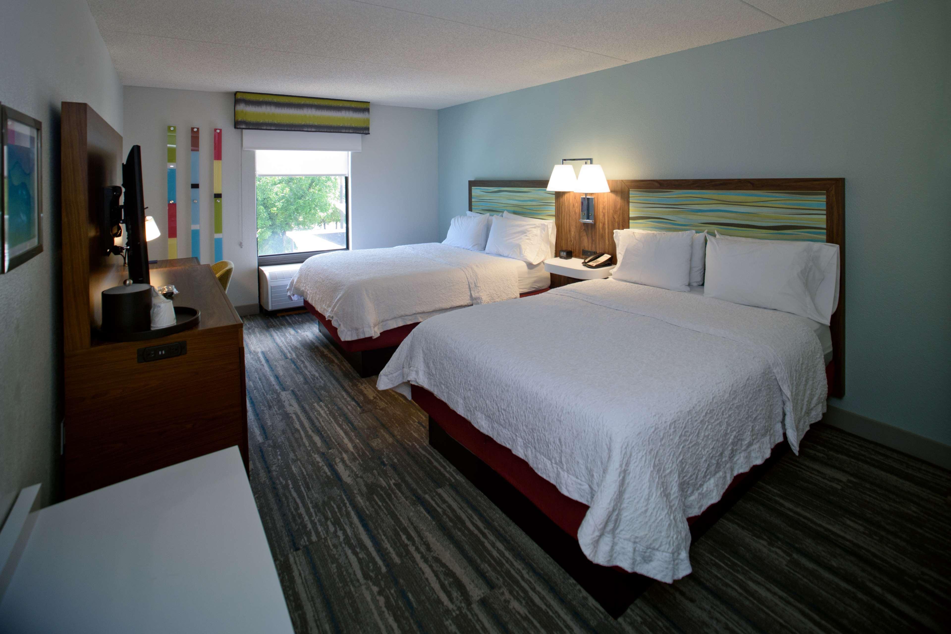 Hampton Inn Fayetteville Eksteriør bilde