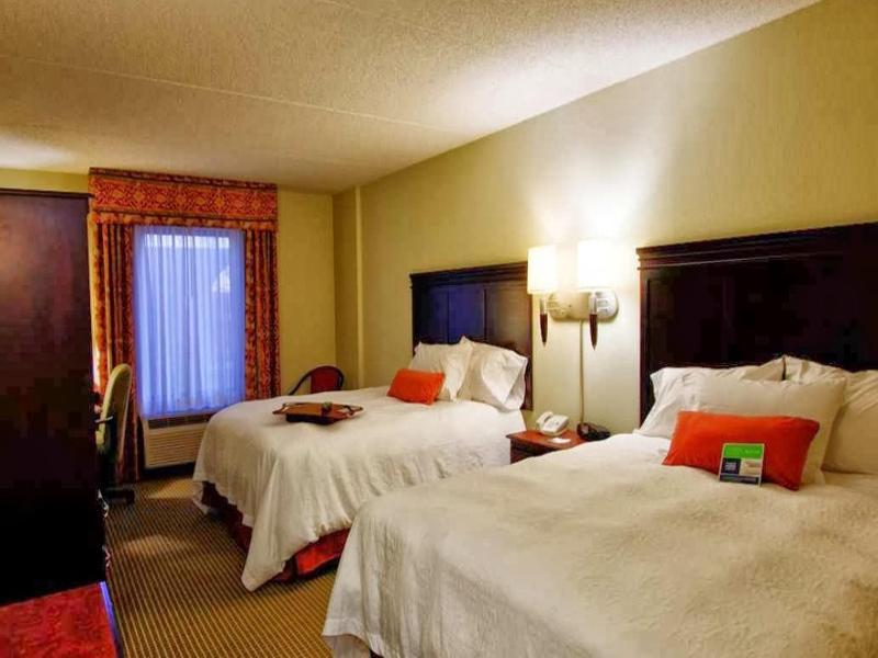 Hampton Inn Fayetteville Eksteriør bilde