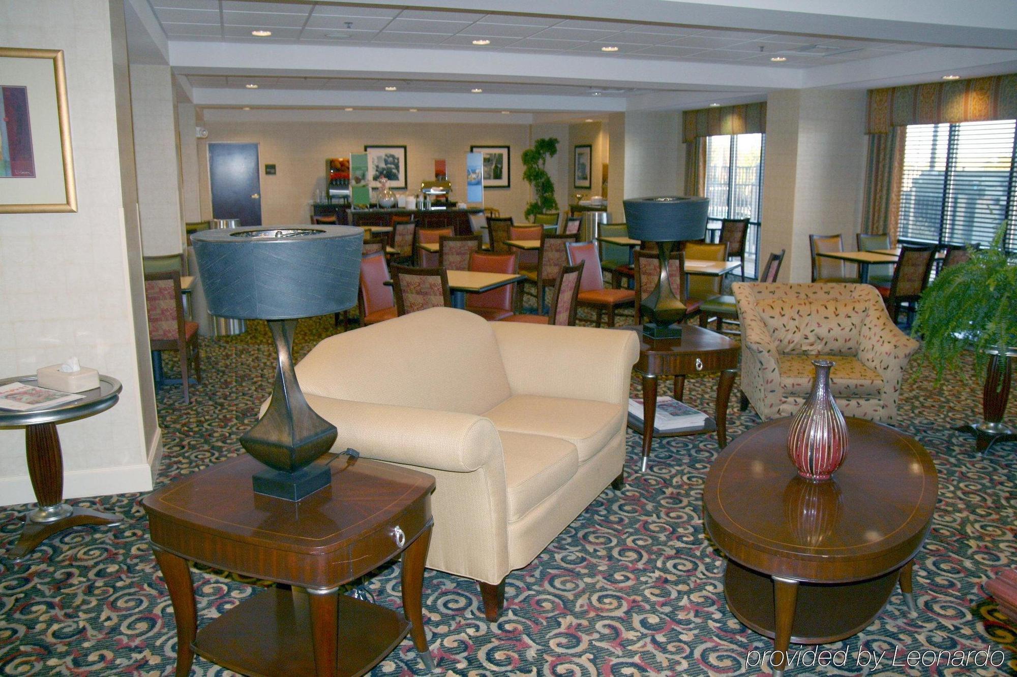Hampton Inn Fayetteville Eksteriør bilde