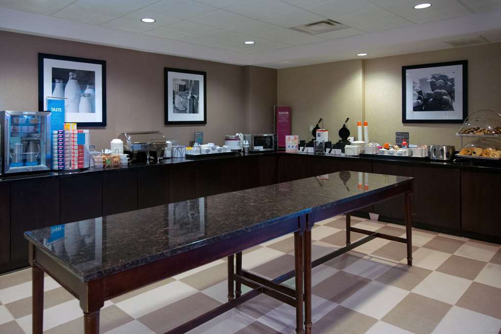 Hampton Inn Fayetteville Restaurant bilde