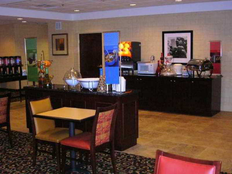 Hampton Inn Fayetteville Restaurant bilde