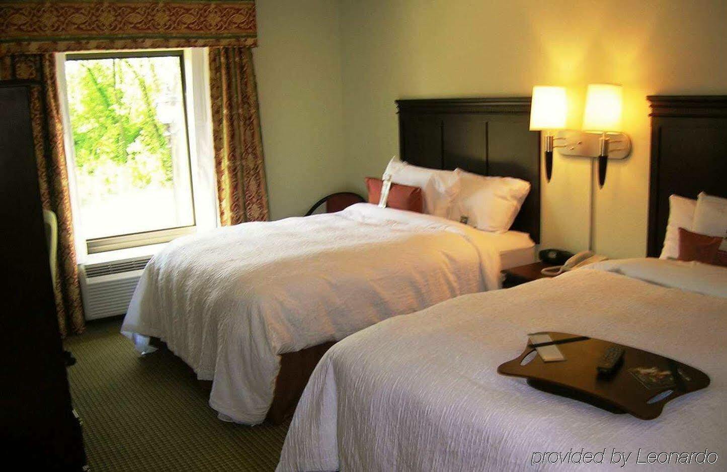 Hampton Inn Fayetteville Eksteriør bilde